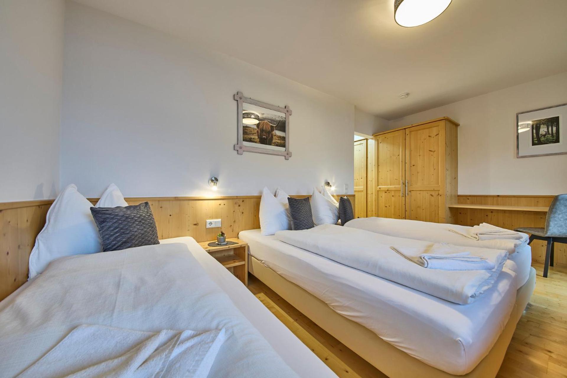 Platzhirsch Rooms - B&B - Self Check-In Piesendorf Ngoại thất bức ảnh